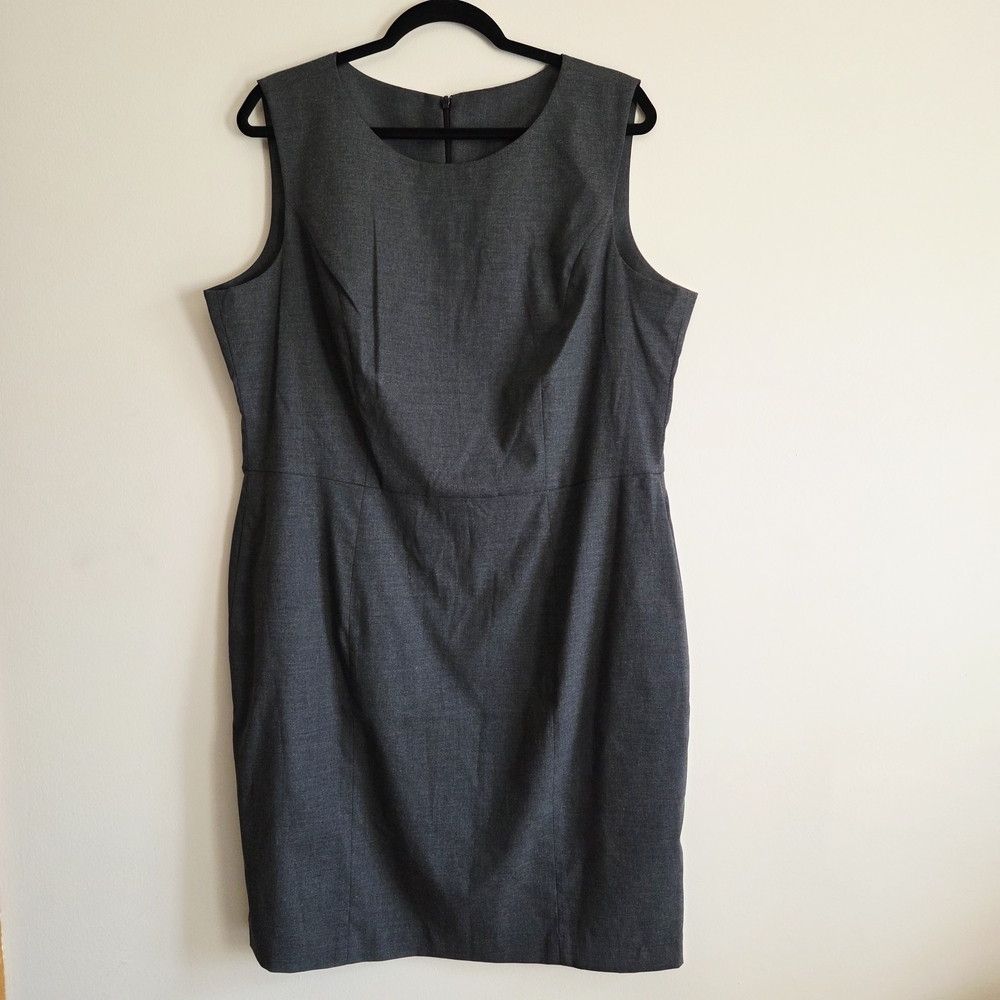 Tailored Sleeveless Fitted Midi Dress in Charcoal Gray